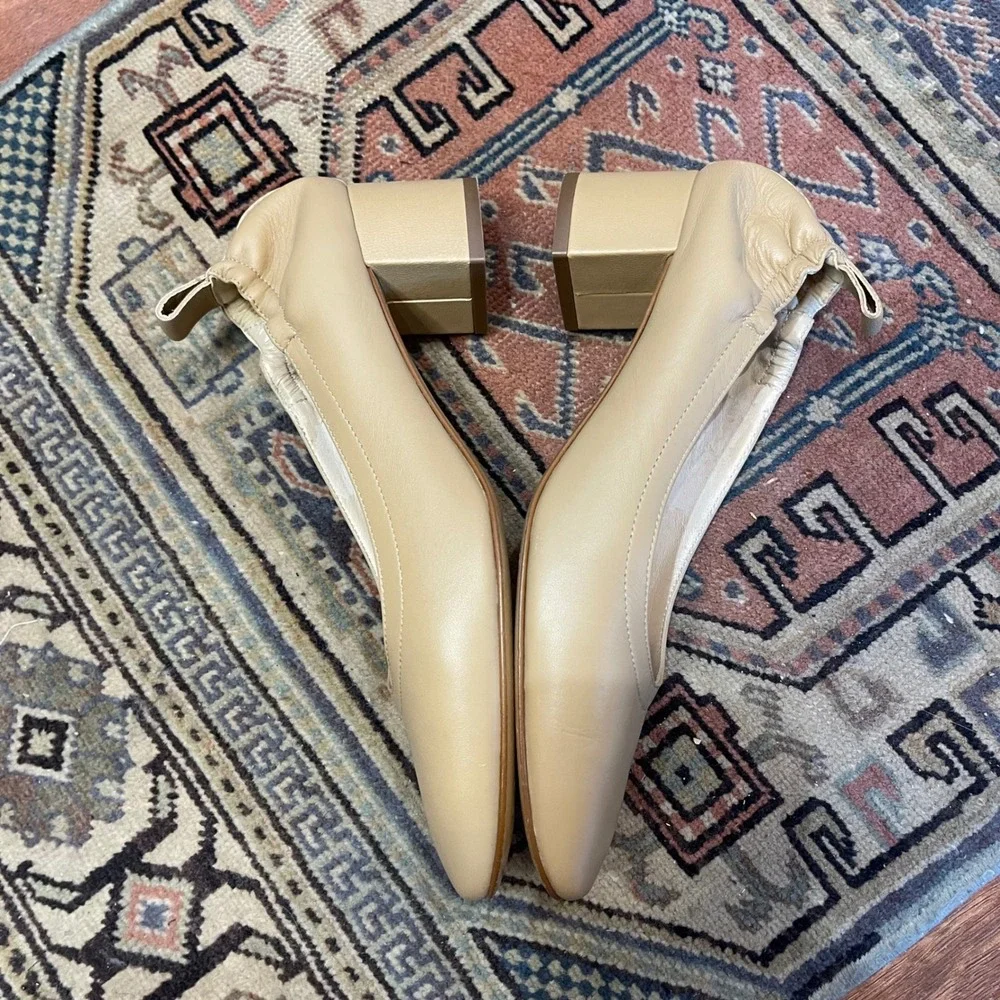 Everlane The Day Heel Light Taupe Leather Ballet Shoe Beige Tan Nude Sz 7.5 Chic